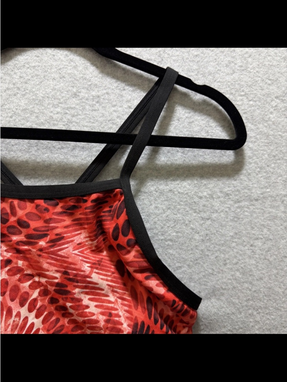 Speedo Endurance Red Swirl Pattern Women’s ' One-Piece Swimsuit with Black Trim - Picture 3 of 10